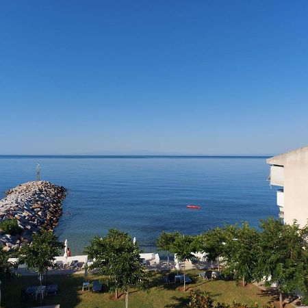 Pansion Alexandros By The Sea Lejlighedshotel Nea Skioni Eksteriør billede