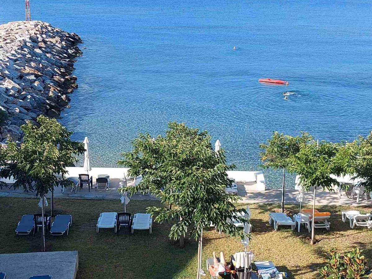 Pansion Alexandros By The Sea Lejlighedshotel Nea Skioni Eksteriør billede