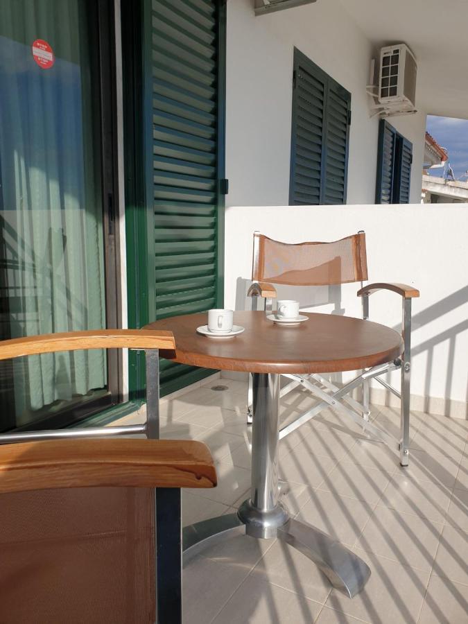 Pansion Alexandros By The Sea Lejlighedshotel Nea Skioni Eksteriør billede