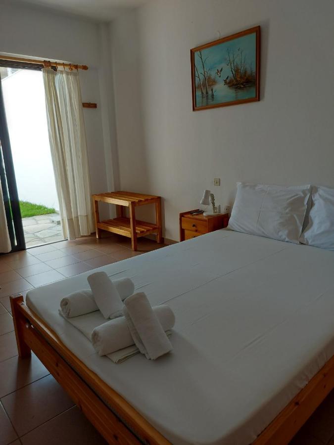 Pansion Alexandros By The Sea Lejlighedshotel Nea Skioni Eksteriør billede